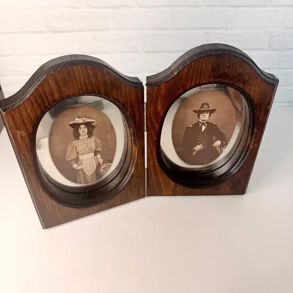 Vintage 5x7 Wooden Double Photo Frame with Mirrored Oval Photos Etched